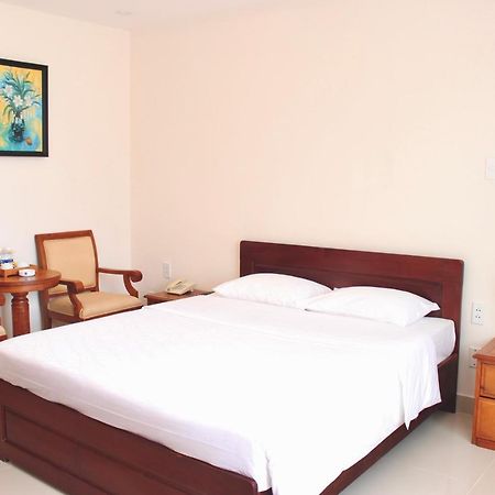 Tan Son Nhat 2 Hotel Cidade de Ho Chi Minh Exterior foto