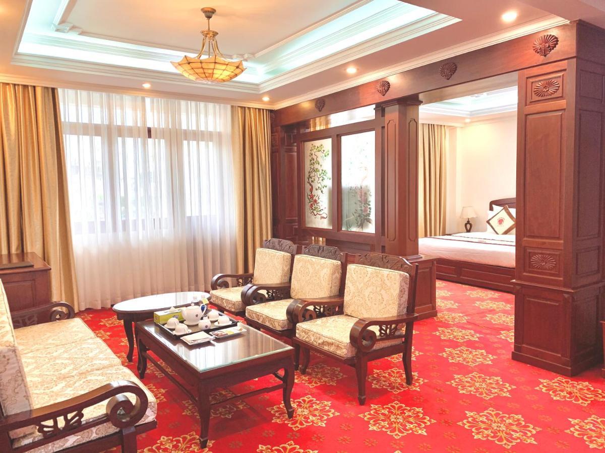Tan Son Nhat 2 Hotel Cidade de Ho Chi Minh Exterior foto